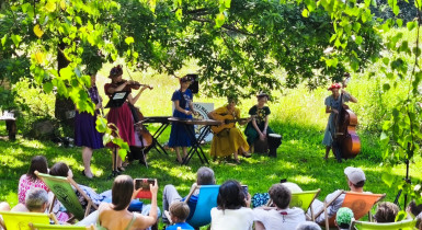 Przystanek Łąka i FOLK BANDA na Szlaku Świętej Warmii 
